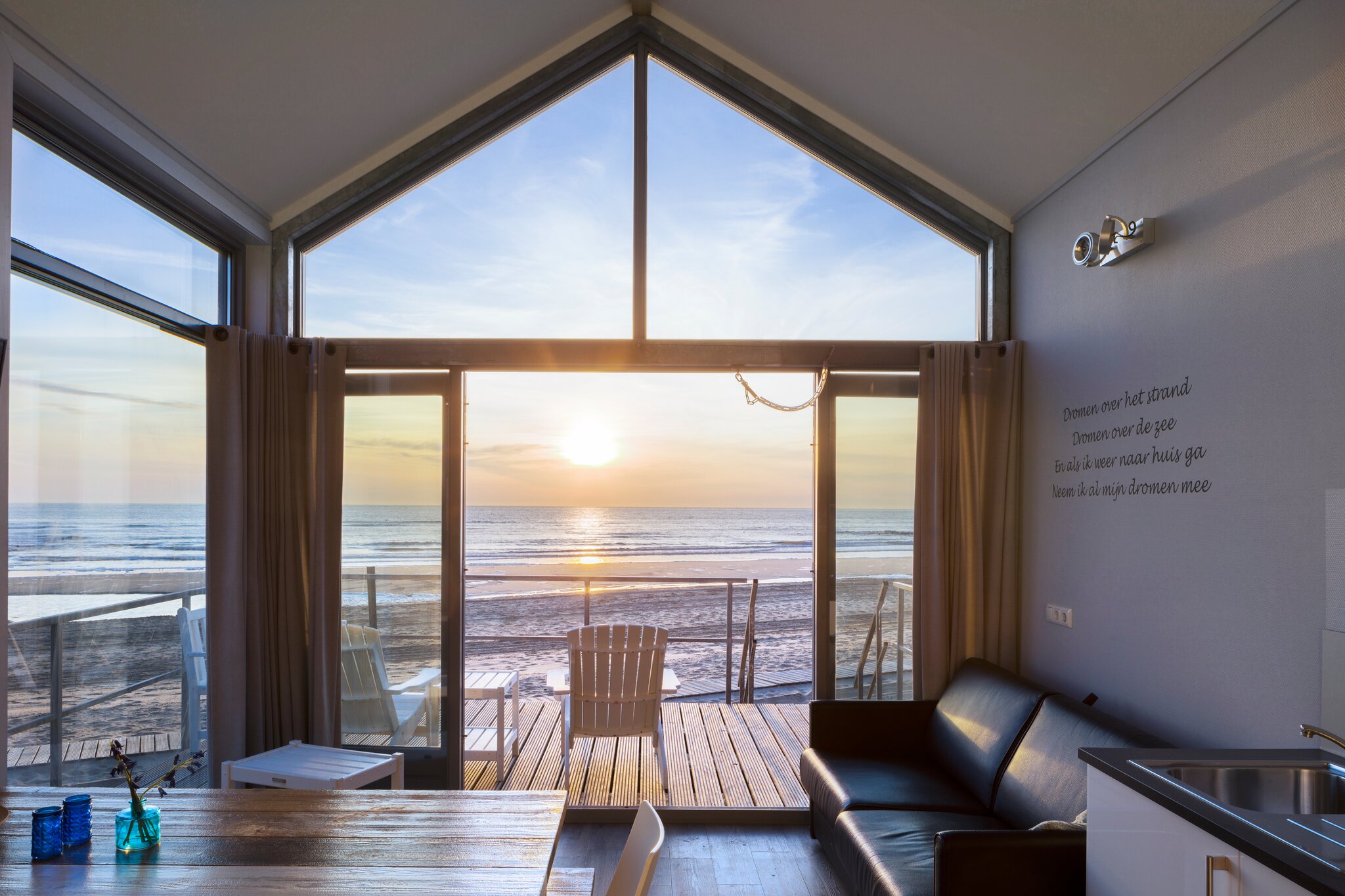 Strandhuisje 4-6 persoons, direct aan zee